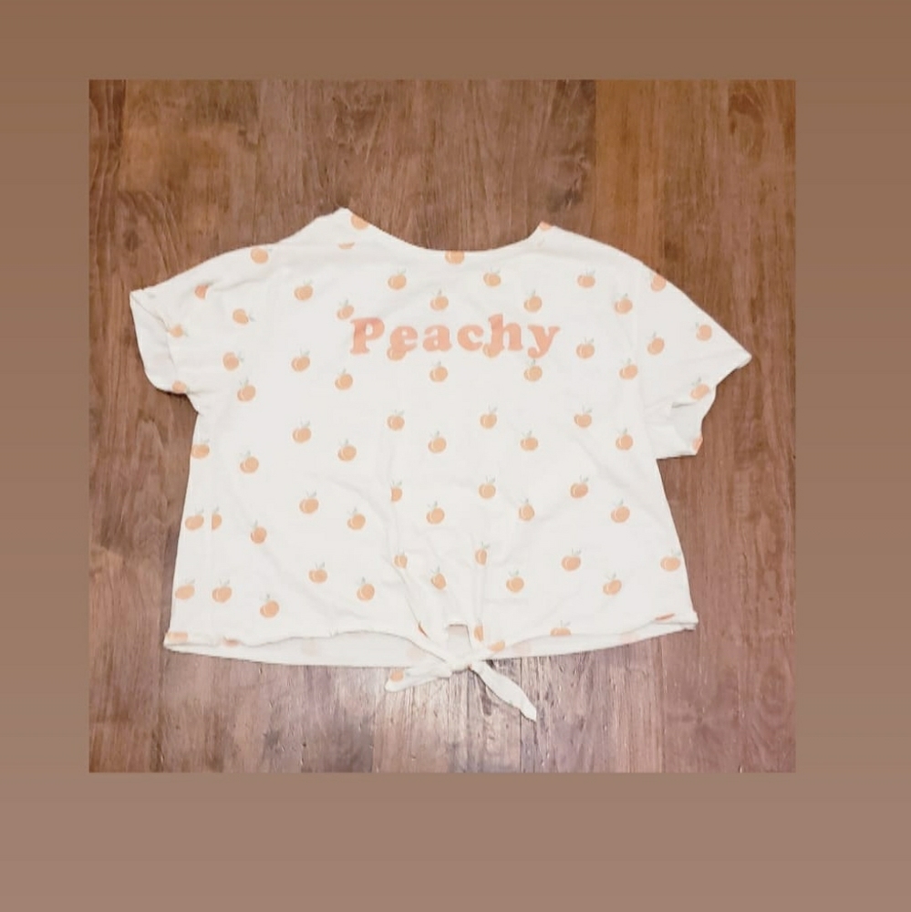 A peachy tie shirt
